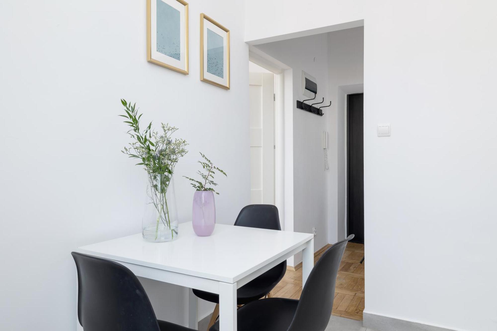 1-Bedroom Apartment - 65 Dluga Street Krakow Exterior photo